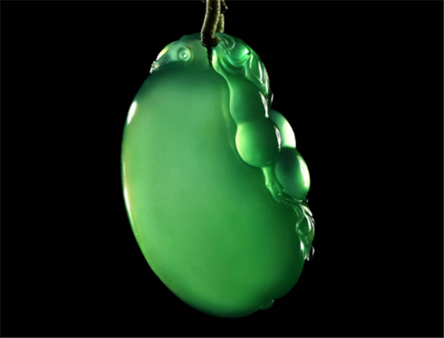 龙石种翡翠价格高吗？答案和它的品质息息相关！   第3张