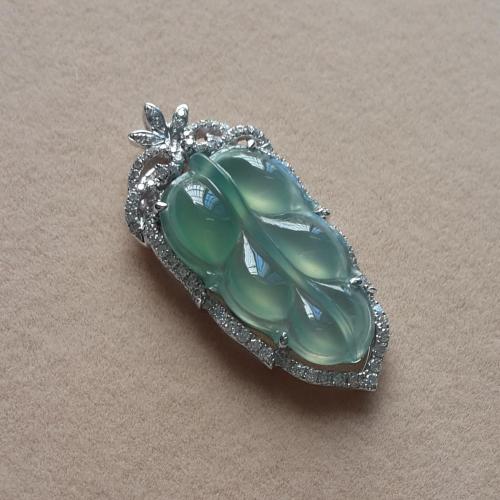 翡翠吊坠的价格一般多少钱如何鉴定翡翠是不是A货？为什么买翡翠一定要买A货？   第1张