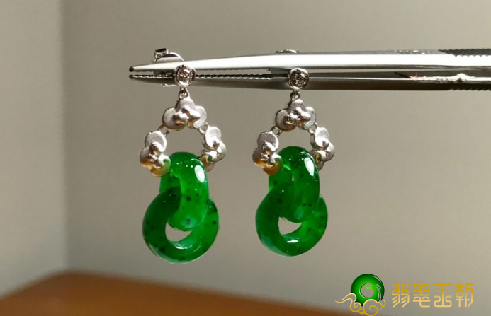 帝王绿翡翠的价钱，翡翠界的高端装饰品   第3张