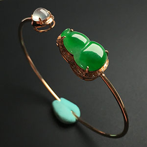 翡翠手镯完美翡翠色差一分，价差十倍？视其品质而定！   第1张