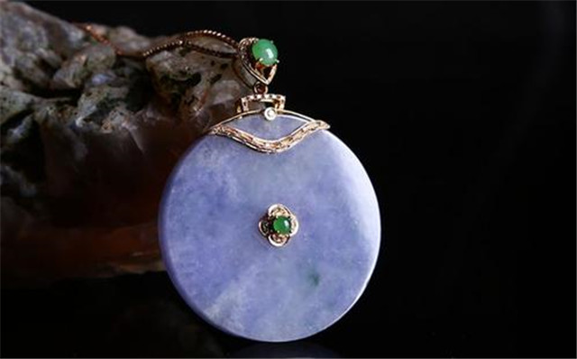 18k翡翠如意吊坠翡翠估价背后的行业秘密，答案让很多人直呼原来是这样！(图文)   第3张