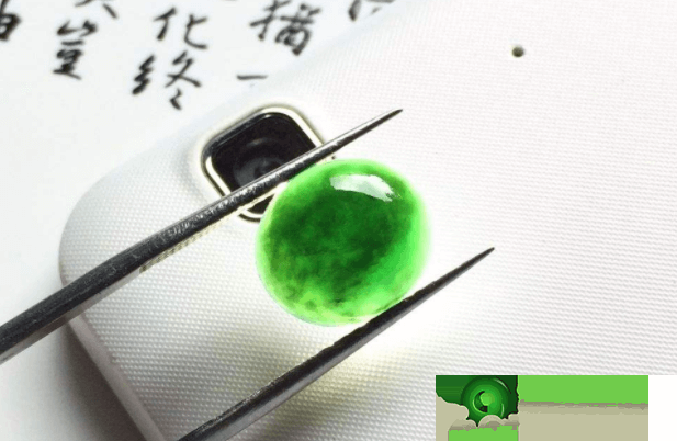 翡翠冰种墨翠价格究竟怎样？本文立刻公布！   第2张
