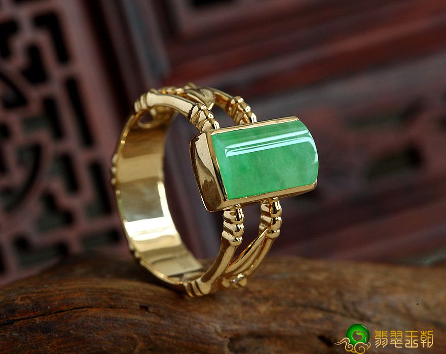 翡翠跟玉区别再陪你领略到一遍，翡翠嵌入的美！   第1张