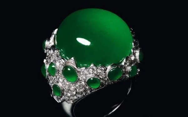 翡翠没有统一的标准衡量价格吗，为什么翡翠不能按克卖？  第2张