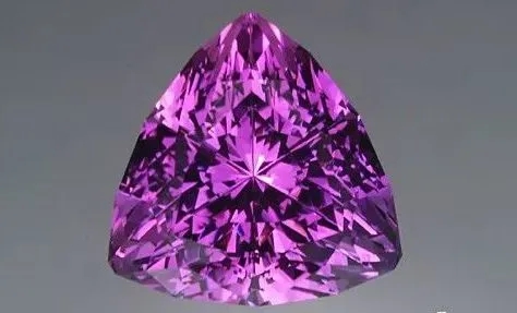 紫水晶的颜色为什么是紫的，它的名字有什么传说？  第1张