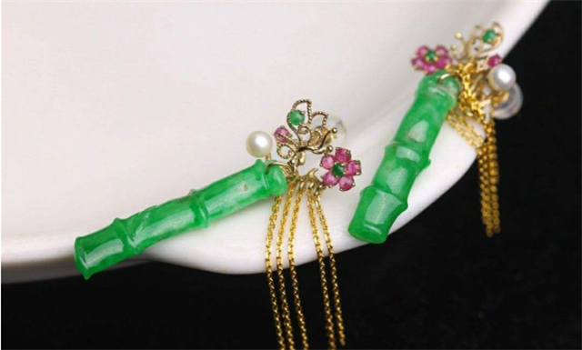 翡翠手镯更好看吗翡翠竹节的寓意有哪些？什么人适合佩戴它？   第3张