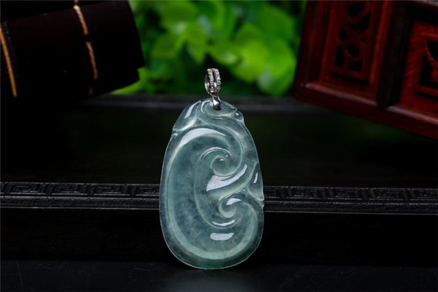 戴翡翠戒指有什么寓意什么翡翠寓意好又百搭？本文给你答案！（上）   第3张