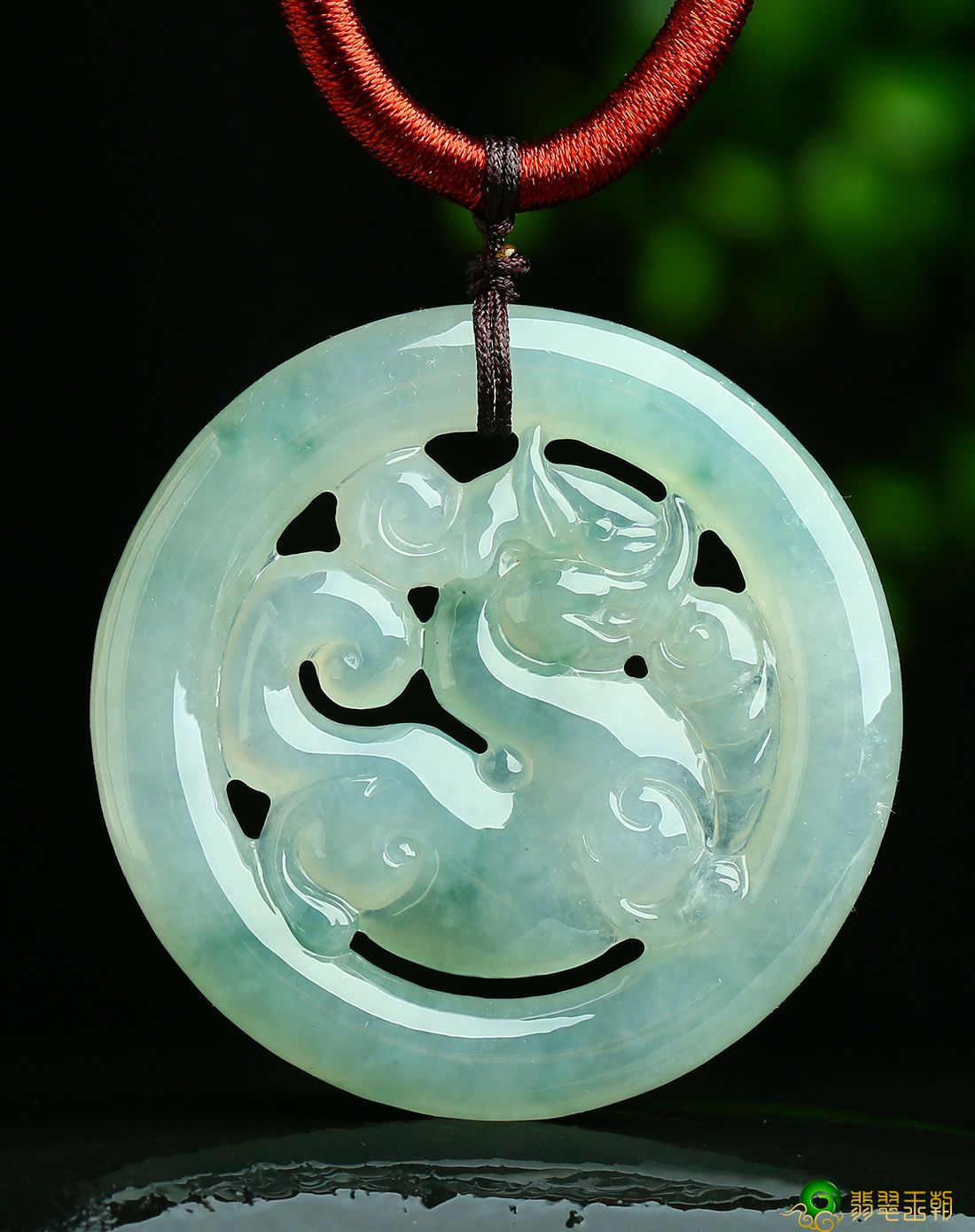 翡翠紫罗兰手镯6000三分色，七职责分工！有关翡翠的手工雕刻手法，你了解多少？   第2张