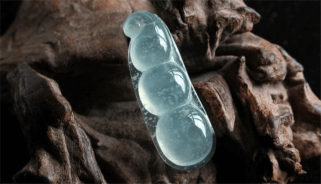 福州 翡翠手镯多少钱玻璃种翡翠有雪花棉好还是没有好?好不好要看这些因素！   第4张