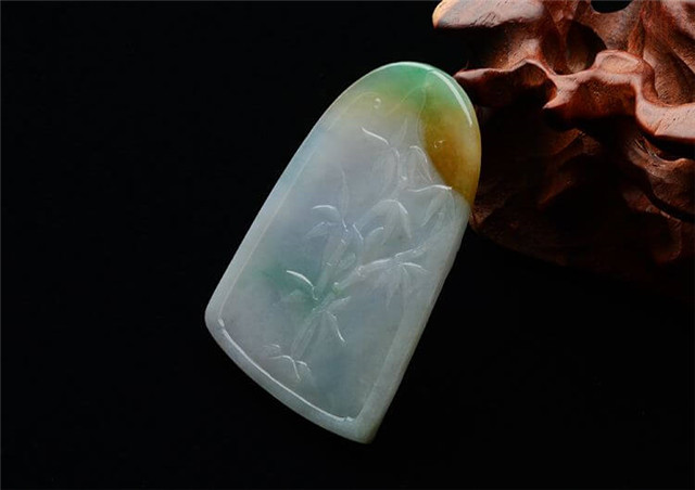 翡翠手镯更好看吗翡翠竹节的寓意有哪些？什么人适合佩戴它？   第4张