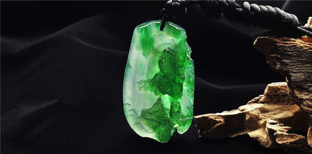 怎么看出翡翠是否冰种翡翠会自然开裂吗？怎样的处理方法最正确？   第4张