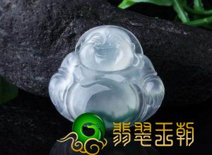 大翡翠价格多少钱翡翠佛公有什么寓意 佩戴佛公有哪些好处   第1张