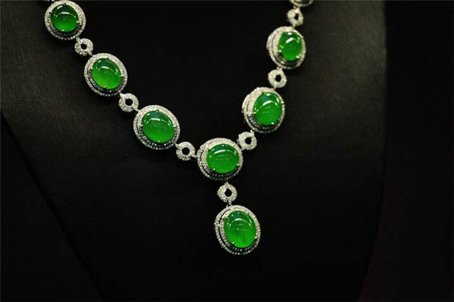 低档翡翠手镯批发你知晓翡翠的重点知识吗？点进来就知道了！(图文)   第2张