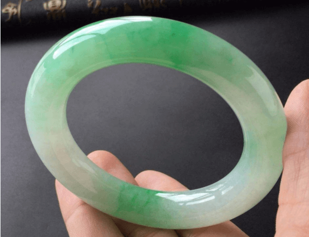 糯冰手镯价格你想知道吗？快来看看吧！   第4张