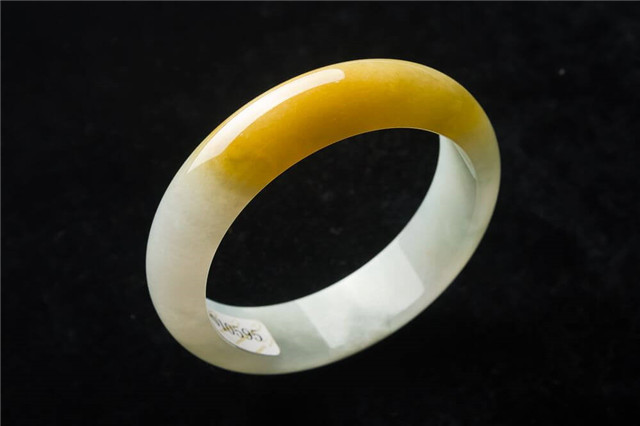 怎样让玉镯越来越通透?这些保养技巧你不能错过！(图文)   第2张