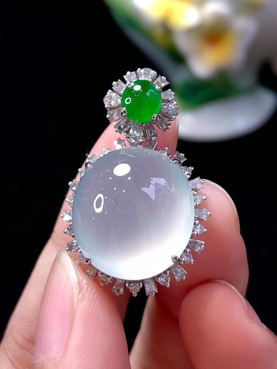 浑然天成，翡翠可以有多美？看了就有感受  第2张