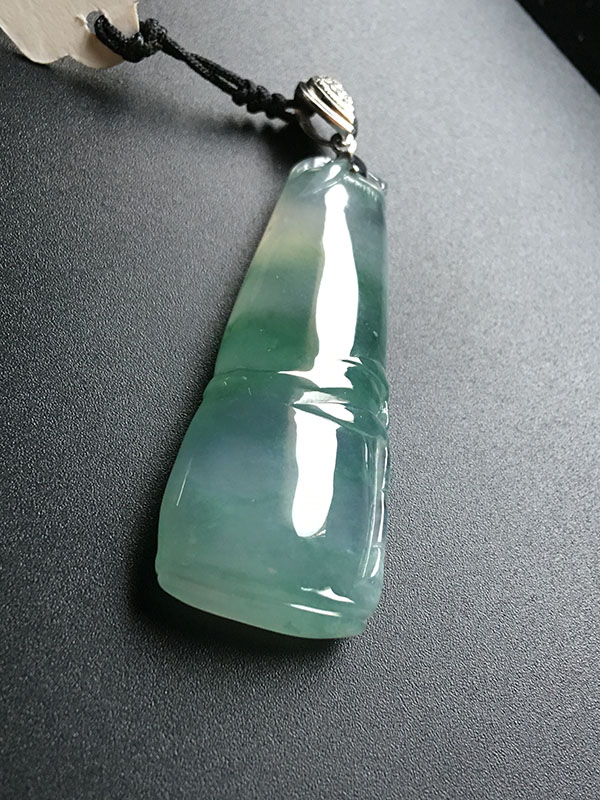 比较有名的翡翠挂件有那些  第3张