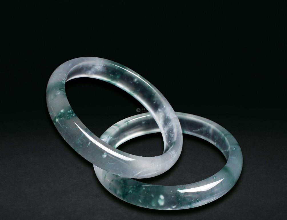 碎翡翠吊坠翡翠手镯有裂纹价格还会高吗？一文为你揭开答案！   第2张