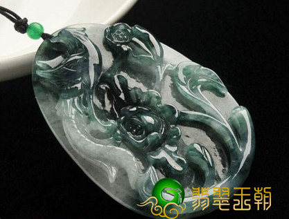 冰种翡翠手镯b货凤戏牡丹花翡翠项链吊坠的喻意是啥 牡丹花翡翠喻意 