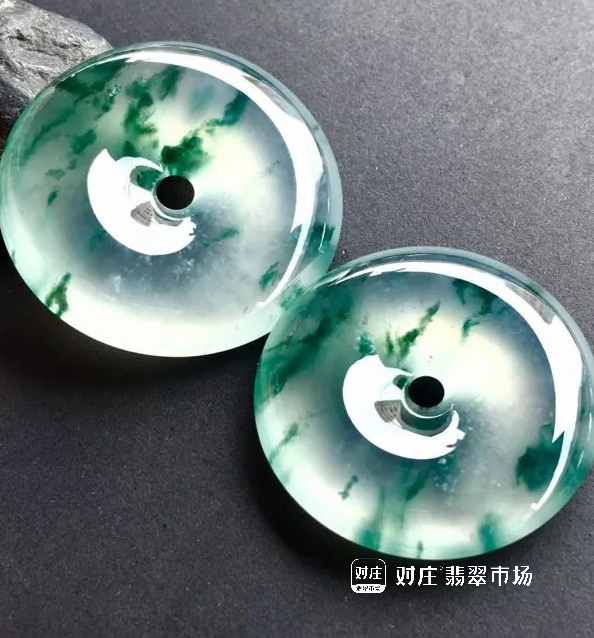 全国玉批发市场翡翠变异是怎么回事？   第1张