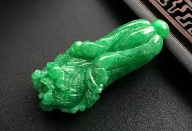 翡翠白菜怎么样 购买翡翠白菜如何选择呢   第2张