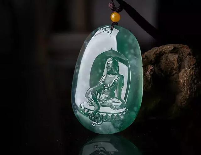 收藏翡翠怎么样？好不好？翡翠这些价值你知道吗   第2张