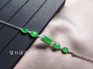 直播卖翡翠原石哪个平台好正阳绿冰绿手串   第1张