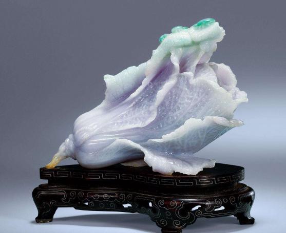 翡翠手镯自刀玉不琢，不成器：陪你领略到翡翠的手工雕刻手法   第1张