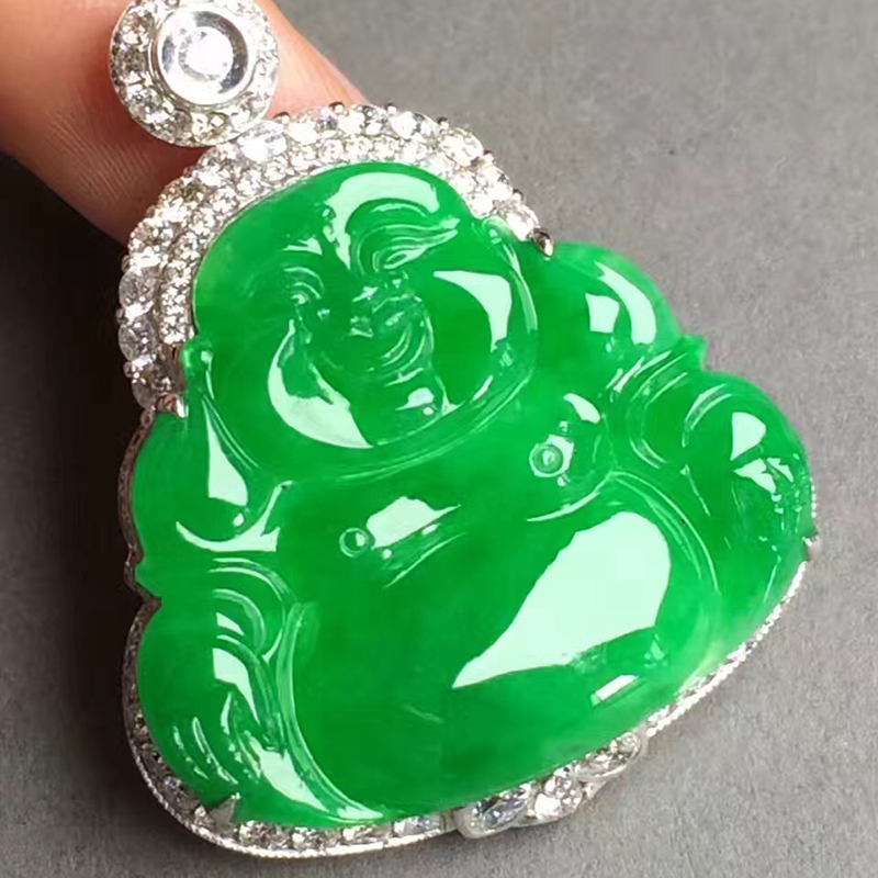 玻璃种翡翠好不好 玻璃种翡翠选择哪个品牌的更好   第1张