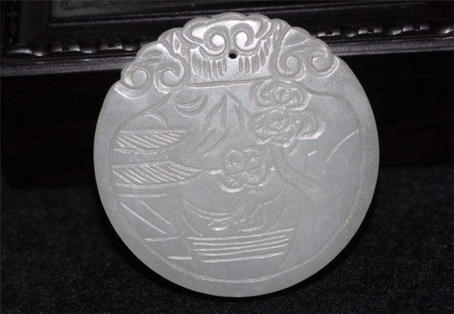 怎么买和田玉玉牌？行家手把手教你这些要点！   第3张