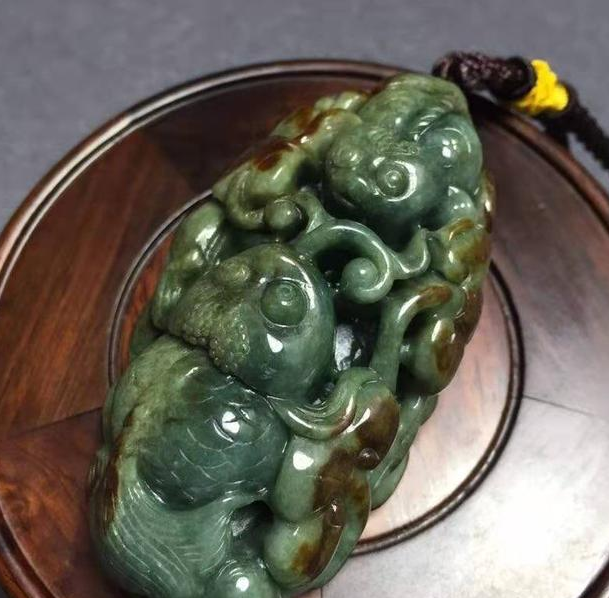 梦见翡翠挂件怎么鉴别一块冰种翡翠原石的真伪   第3张