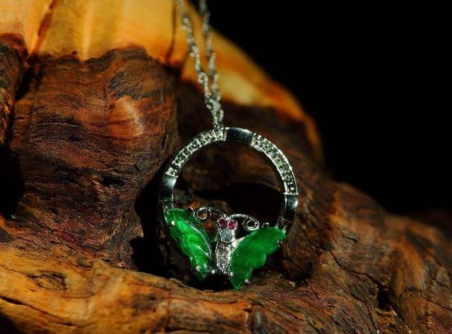 s925翡翠水滴挂件十大翡翠品牌你知多少，翡翠品牌是否值得买   第3张