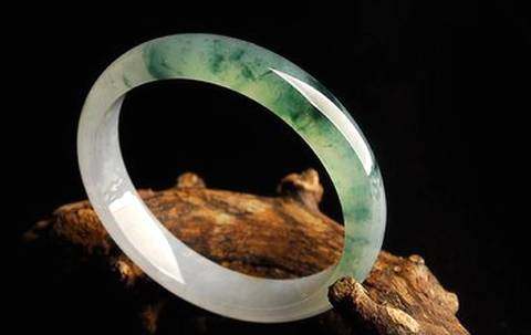 翡翠手镯棉是什么怎么保养翡翠镯   第2张