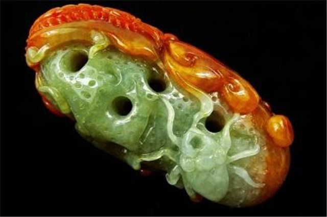 翡翠原石蒙袋货红翠属于什么档次的翡翠？如何正确区分它的仿冒品？   第2张