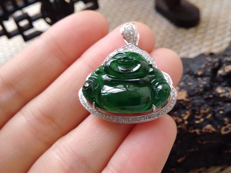 男性戴翡翠观音的寓意有哪些？翡翠观音分为多少种？   第3张