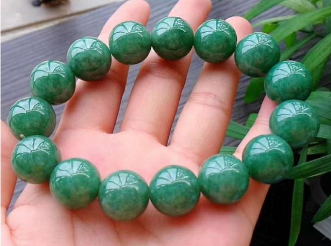 正阳绿翡翠吊坠翡翠报价行话 翡翠报价行话大全   第2张