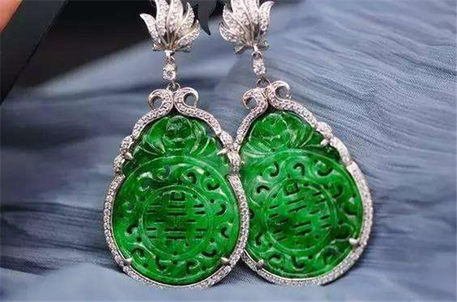 翡翠戒指小小的翡翠满绿是翡翠中的极品？答案并没有那么简单！   第2张