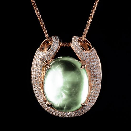 翡翠另类雕刻葡萄石收藏价值几何？   第4张