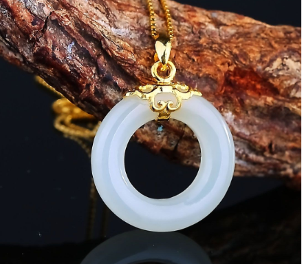 翡翠和玉石的区别 翡翠和玉石是什么关系   第2张