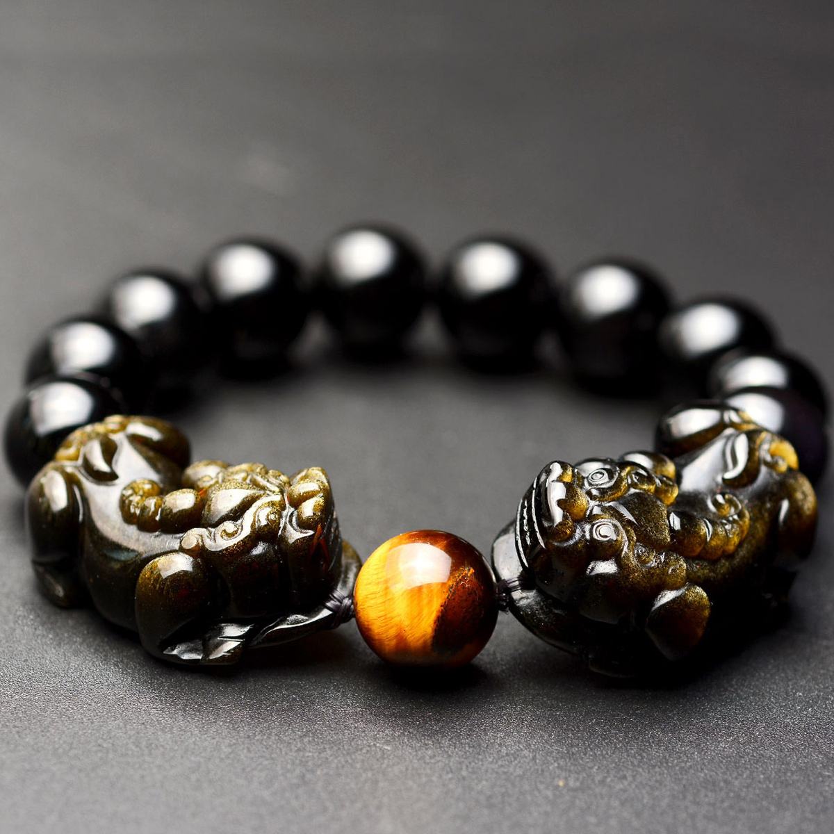 翠绿手镯鉴定貔恘佩戴左手还是右手 佩戴貔貅手链有哪些禁忌   第2张