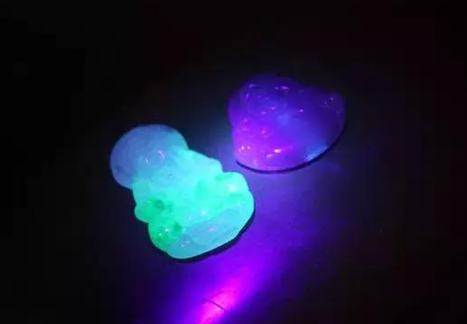 百万飘花翡翠手镯图片带你走出翡翠认识10大误区   第3张