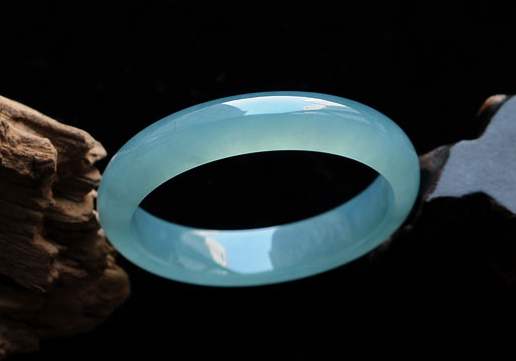 淘宝翡翠价格蓝水翡翠好不好？我们在选购蓝水翡翠时要注意什么？   第2张