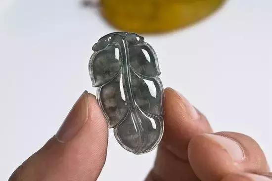 翡翠的“四黑”了解下   第2张