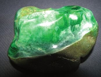 翡翠翡翠原石价格-为何趋势一路上涨   第2张