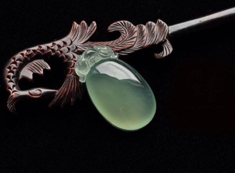 小羽毛翡翠戒指价格翡翠糯冰种翡翠值钱吗？如何选购？   第2张