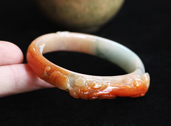 哪里有学翡翠鉴定翡翠手镯不带绿好吗？来看看它有哪些颜色？   第3张