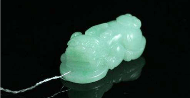 缅甸政府翡翠芙蓉种有收藏价值吗？这篇文章告诉你！   第2张