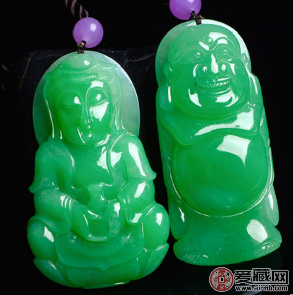 想买翡翠挂件送亲友，送礼如何挑选翡翠挂件好？   第2张