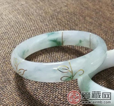 一般翡翠玉镯价格翡翠手镯摔断了怎么办？   第2张