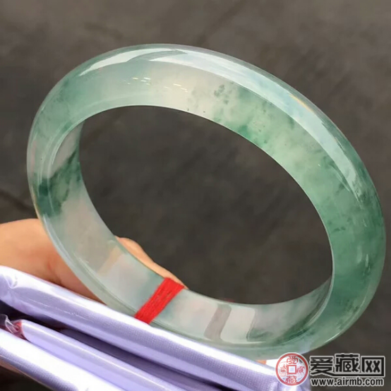 翡翠手镯真伪怎么鉴定?翡翠手镯鉴定技巧分析   第2张